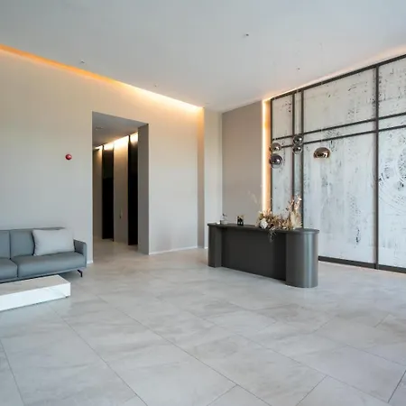 One Presidential Parking Apartment *